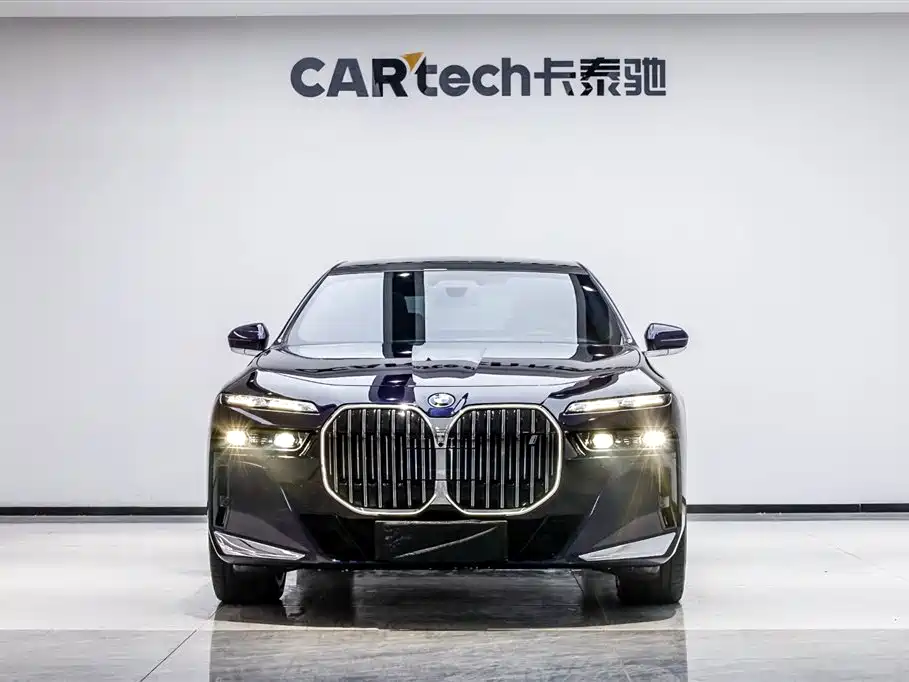 BMW i7 2023