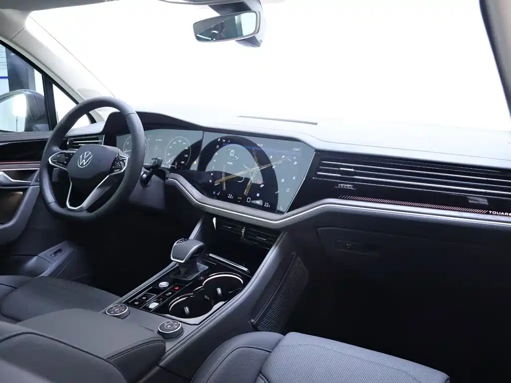 Volkswagen Touareg — миниатюра 20