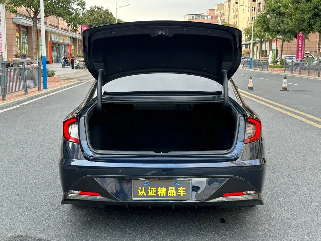 Hyundai Sonata — миниатюра 14