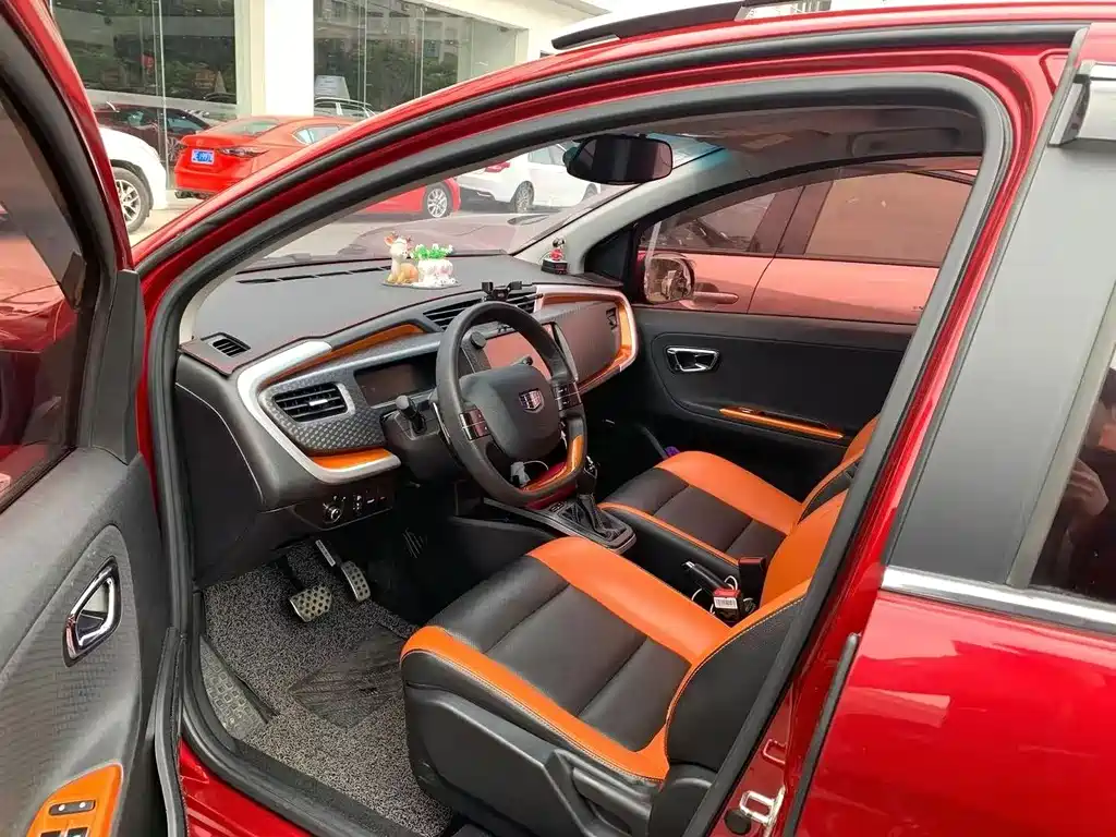 Geely Vision X1 — миниатюра 7