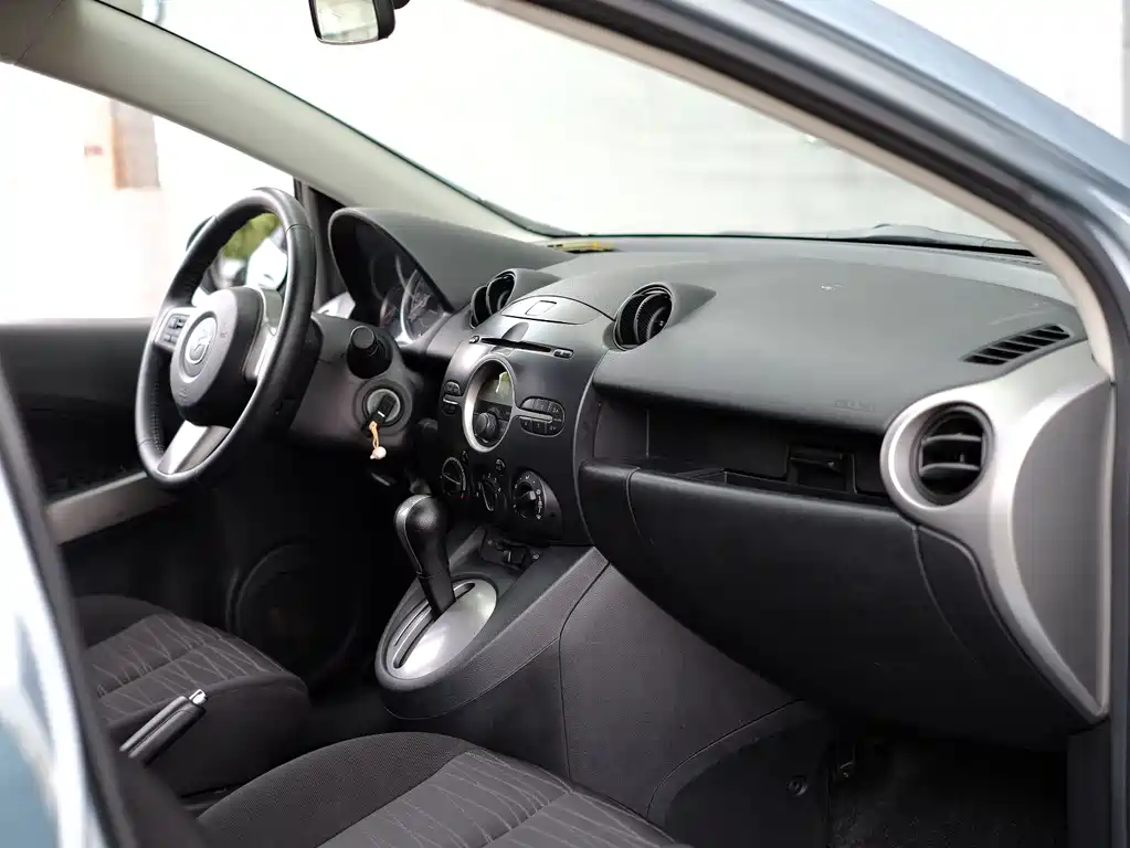 Mazda 2 Dazzle Dynamic 1.5L Auto Luxury Edition, фото 35