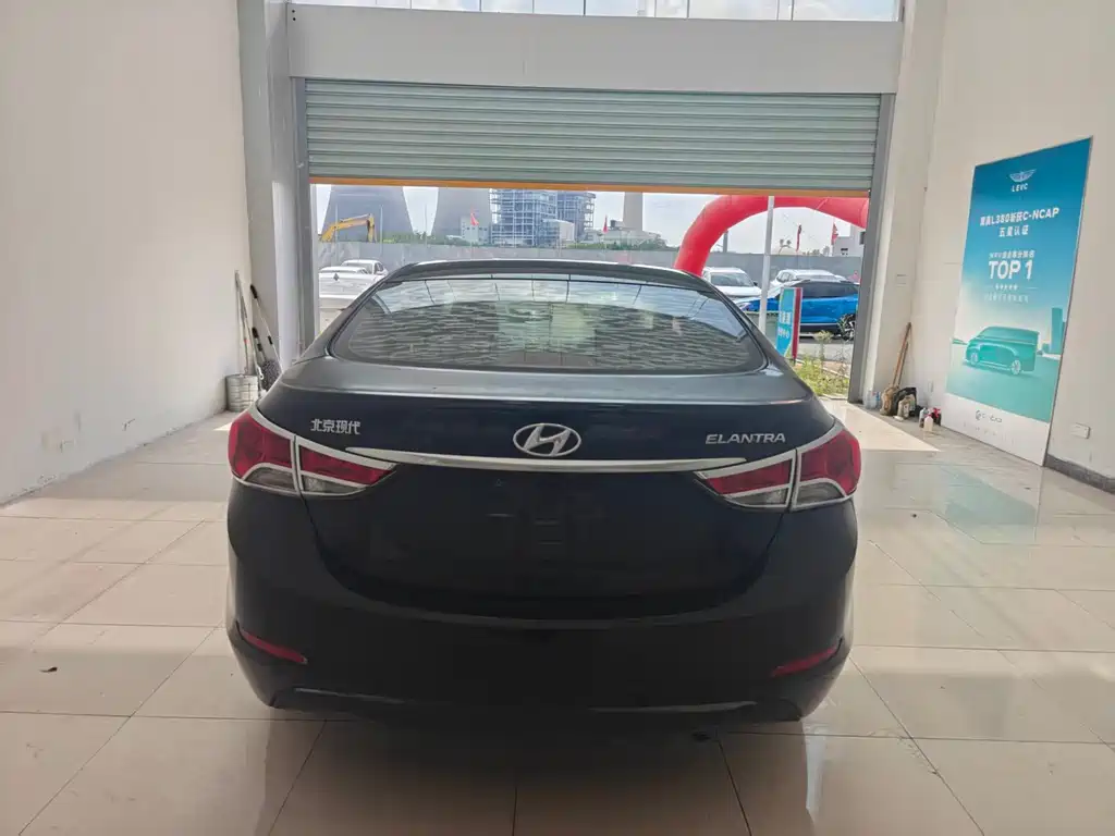 Hyundai Elantra Langdong — миниатюра 15