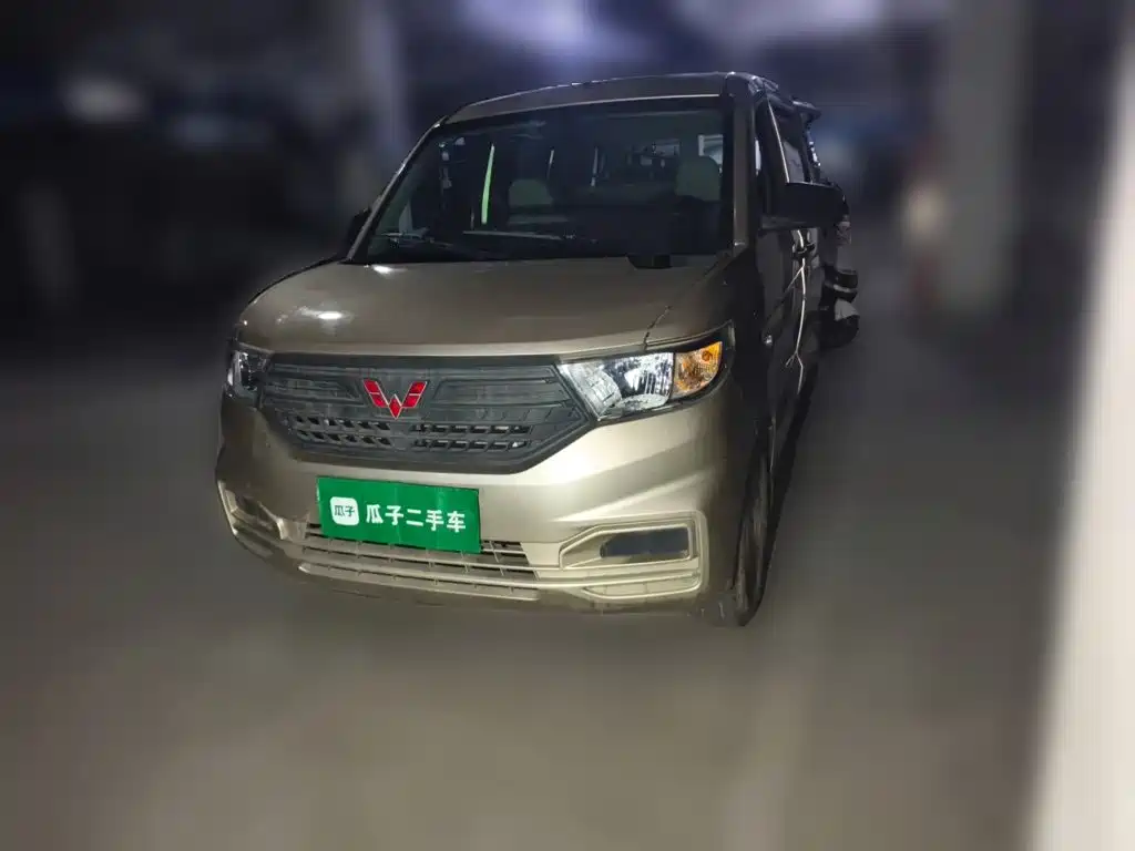 Wuling Hongguang V — миниатюра 2