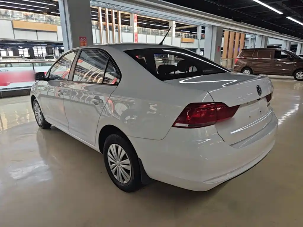 Volkswagen Santana — миниатюра 5