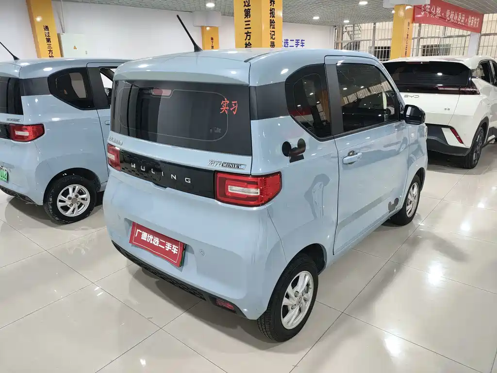 Wuling MINIEV — миниатюра 9