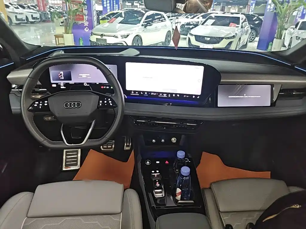 Audi Q6L e-tron — миниатюра 10