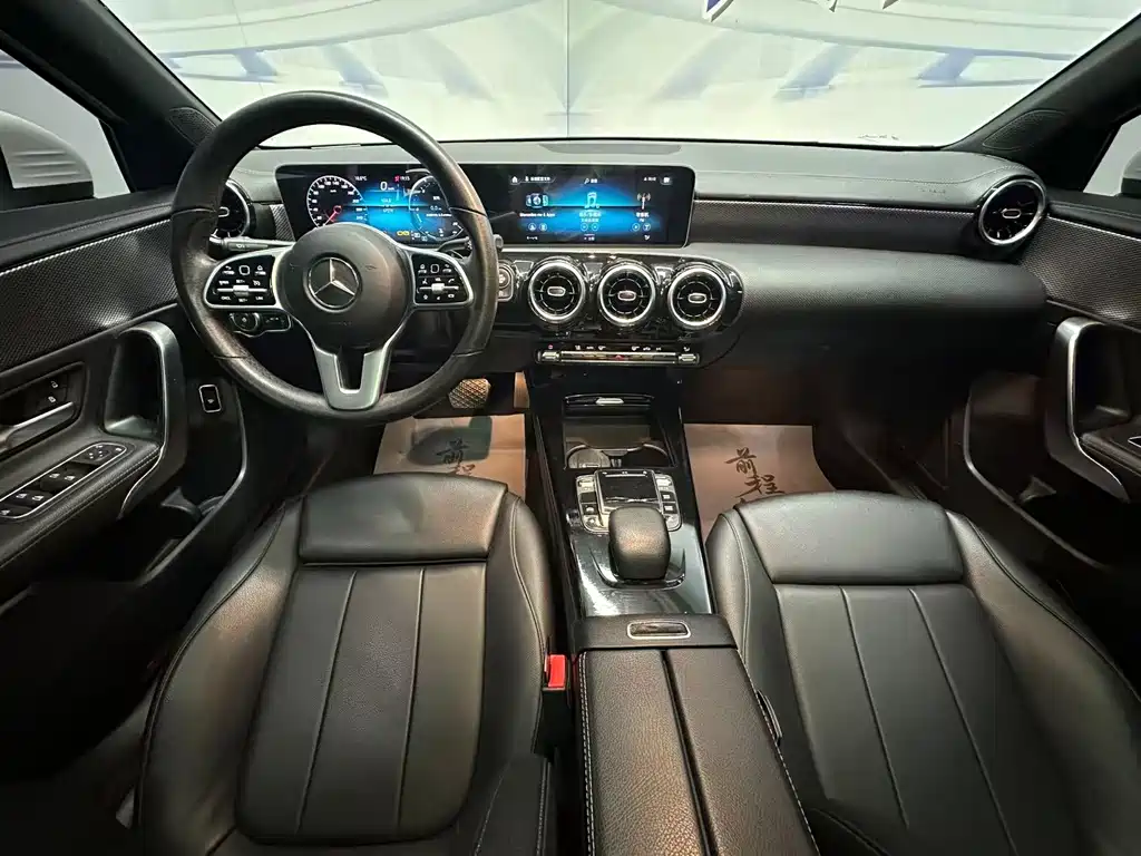 Mercedes-Benz A-Class — миниатюра 8