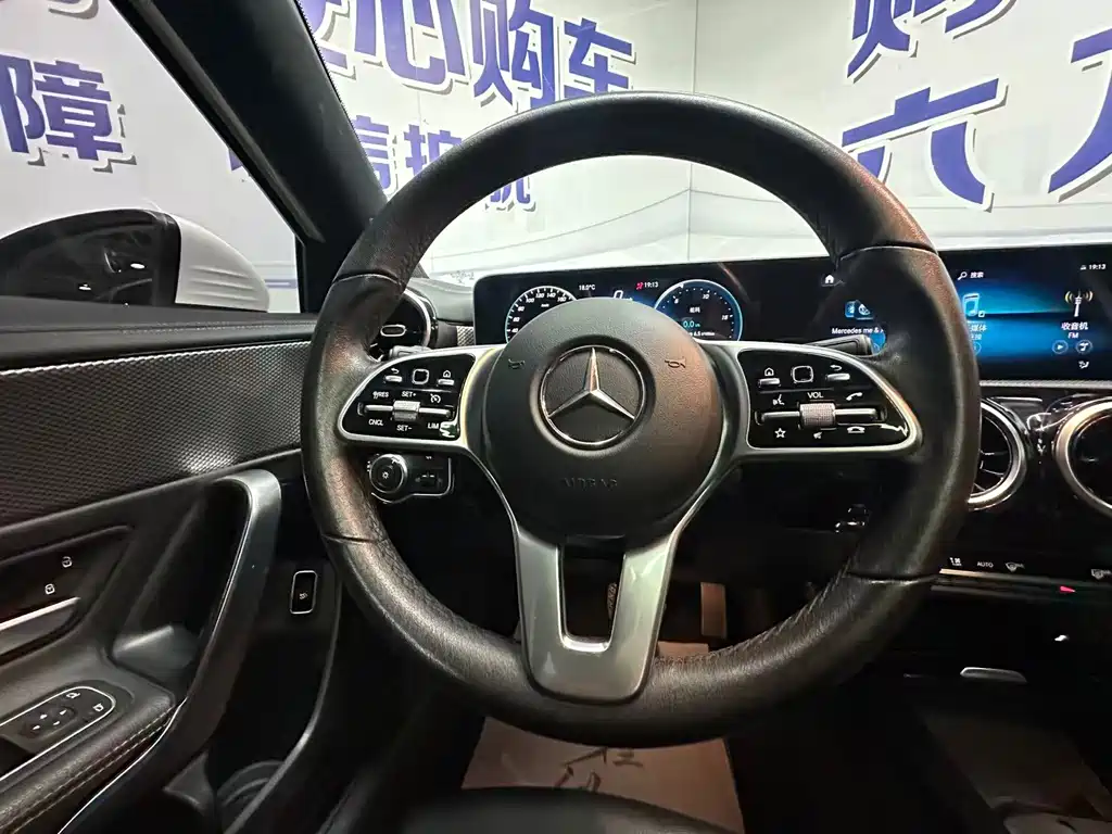 Mercedes-Benz A-Class — миниатюра 9