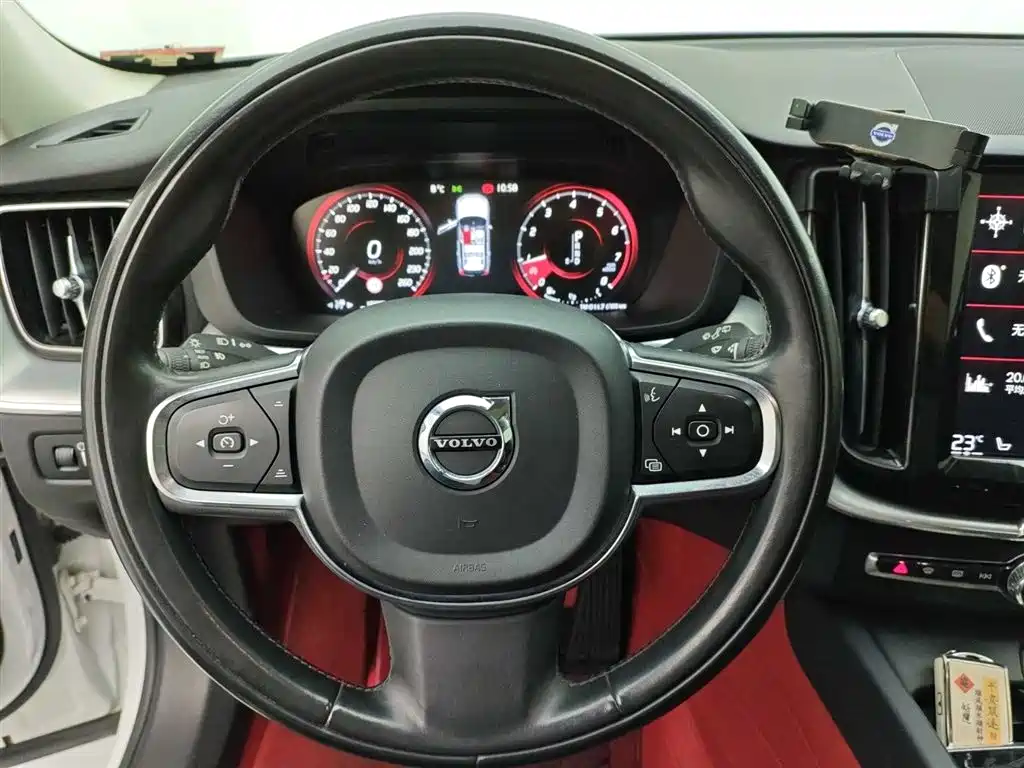 Volvo XC60 2019 T5 V