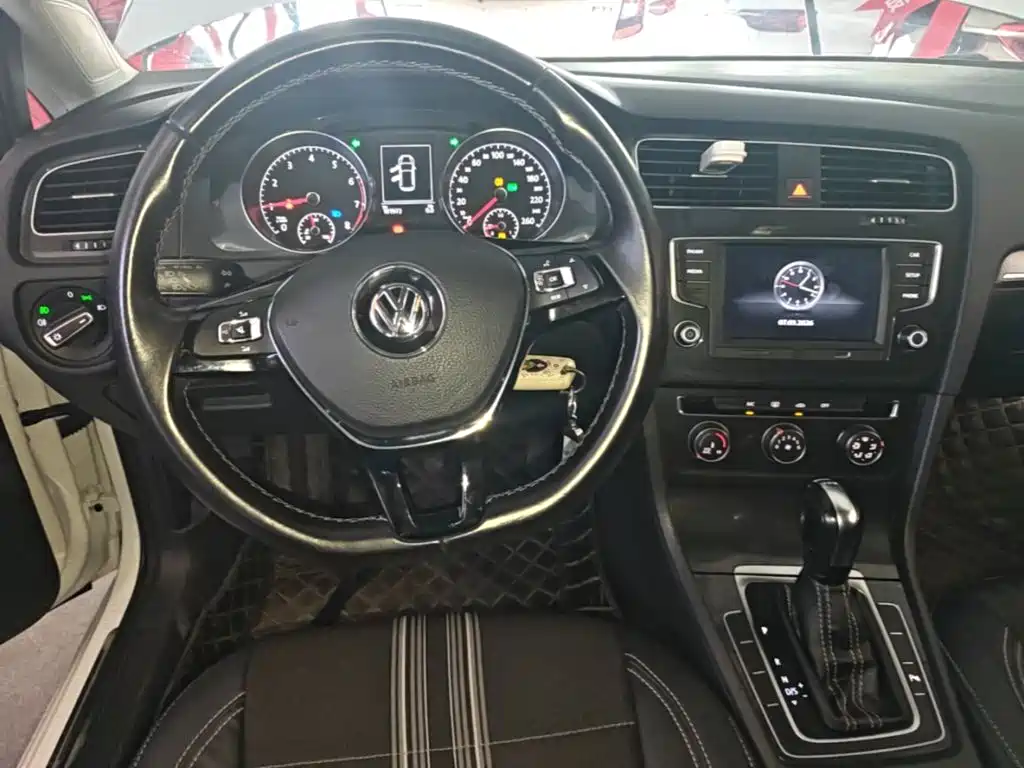 Volkswagen Golf — миниатюра 11
