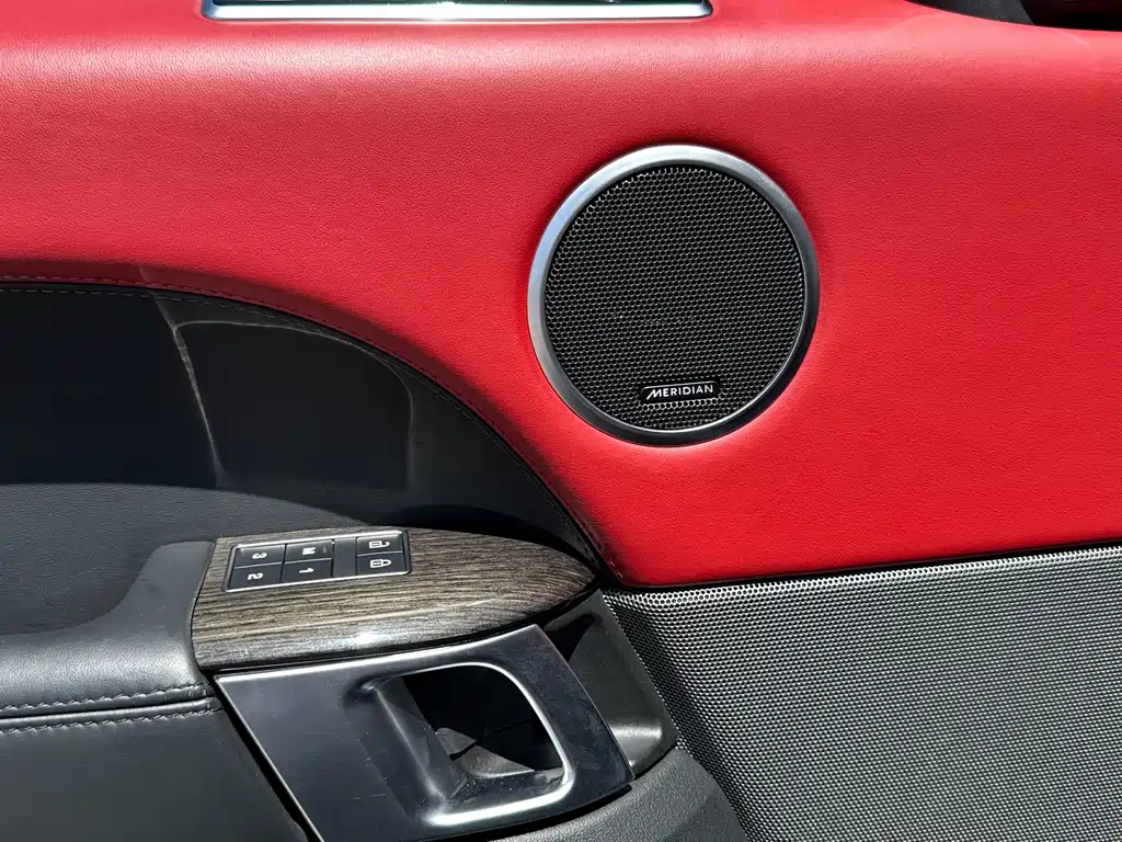 Land Rover Sport — миниатюра 11