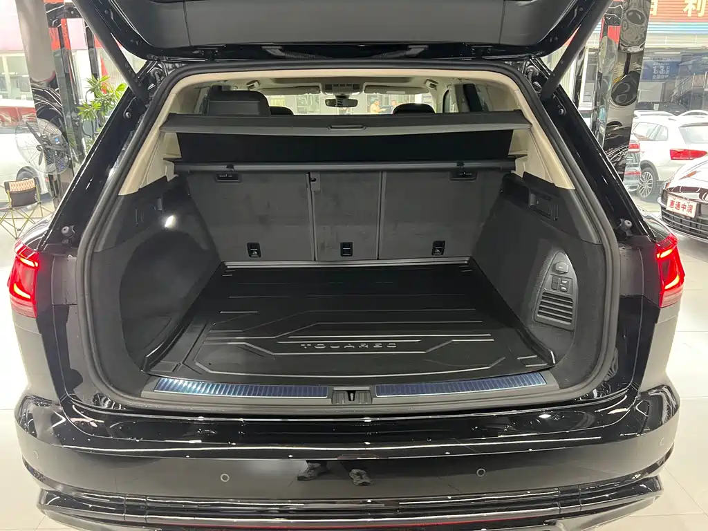 Volkswagen Touareg — миниатюра 19