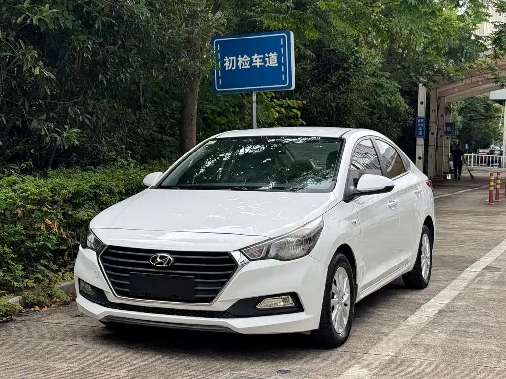 Купить Hyundai Verna