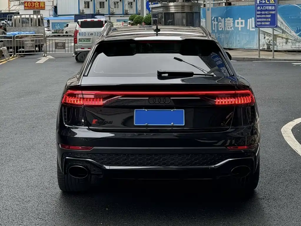 Audi RS Q8 — миниатюра 5
