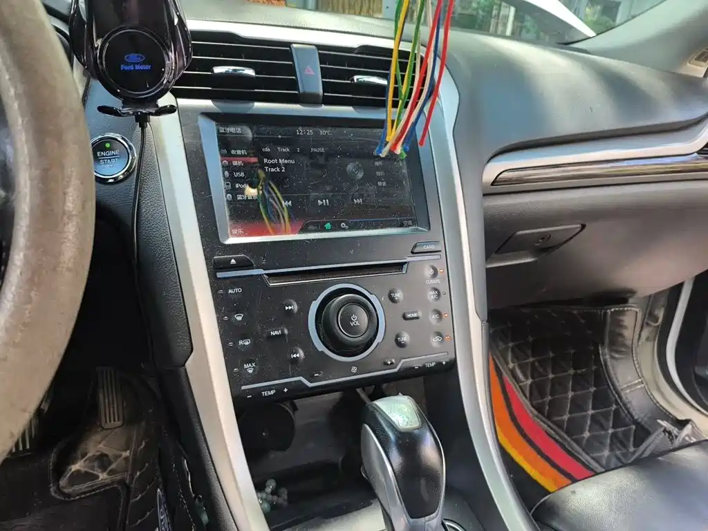 Ford Mondeo — миниатюра 6