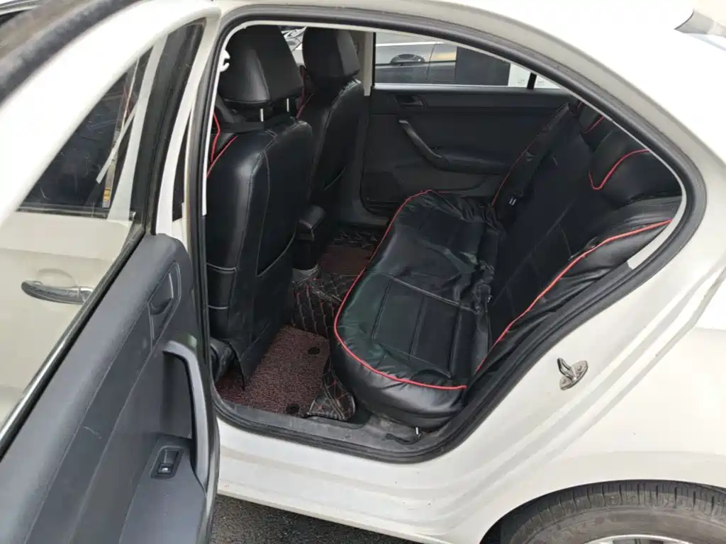 Volkswagen Santana — миниатюра 22