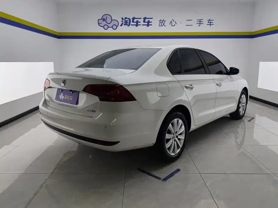 Volkswagen Bora — миниатюра 3