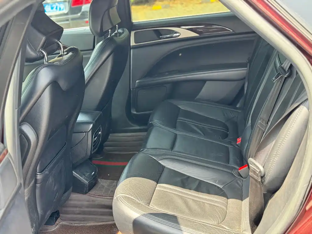 Lincoln MKZ — миниатюра 5