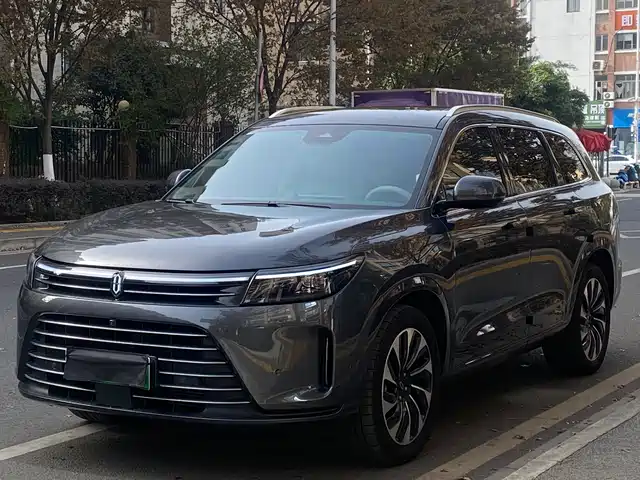 HONGMENG ZHIXING ASK THE WORLD M7 2024