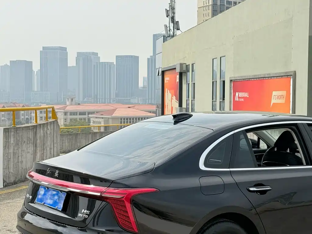 Hongqi Hongqi H5 — миниатюра 4
