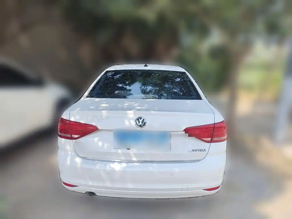 Volkswagen Lavida — миниатюра 3