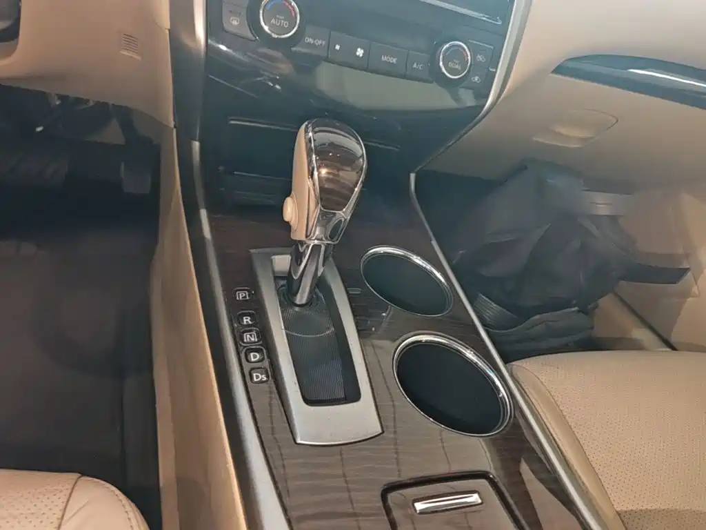 Nissan Teana — миниатюра 14