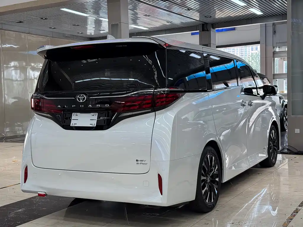 Toyota Alphard 2026 2.5L Luxury