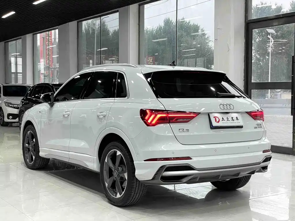 Audi Q3 2022 35 TFSI Fashion