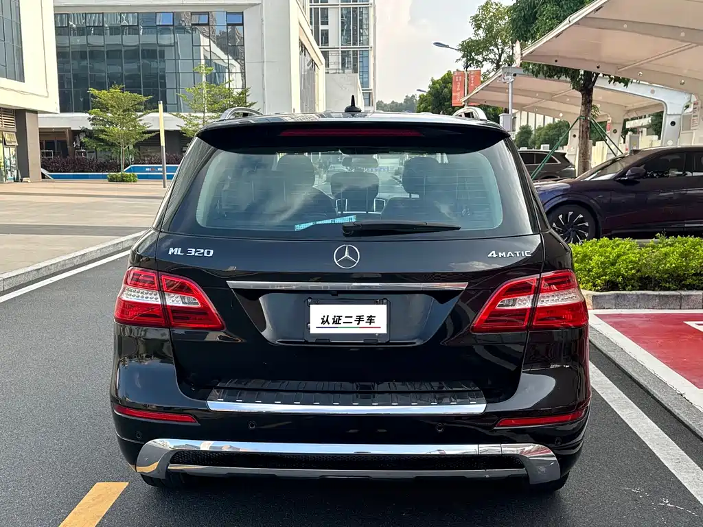 Mercedes-Benz M-Class — миниатюра 3