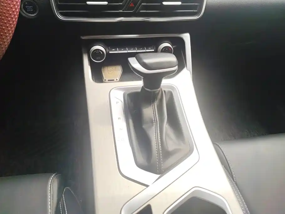Geely Binyue — миниатюра 16