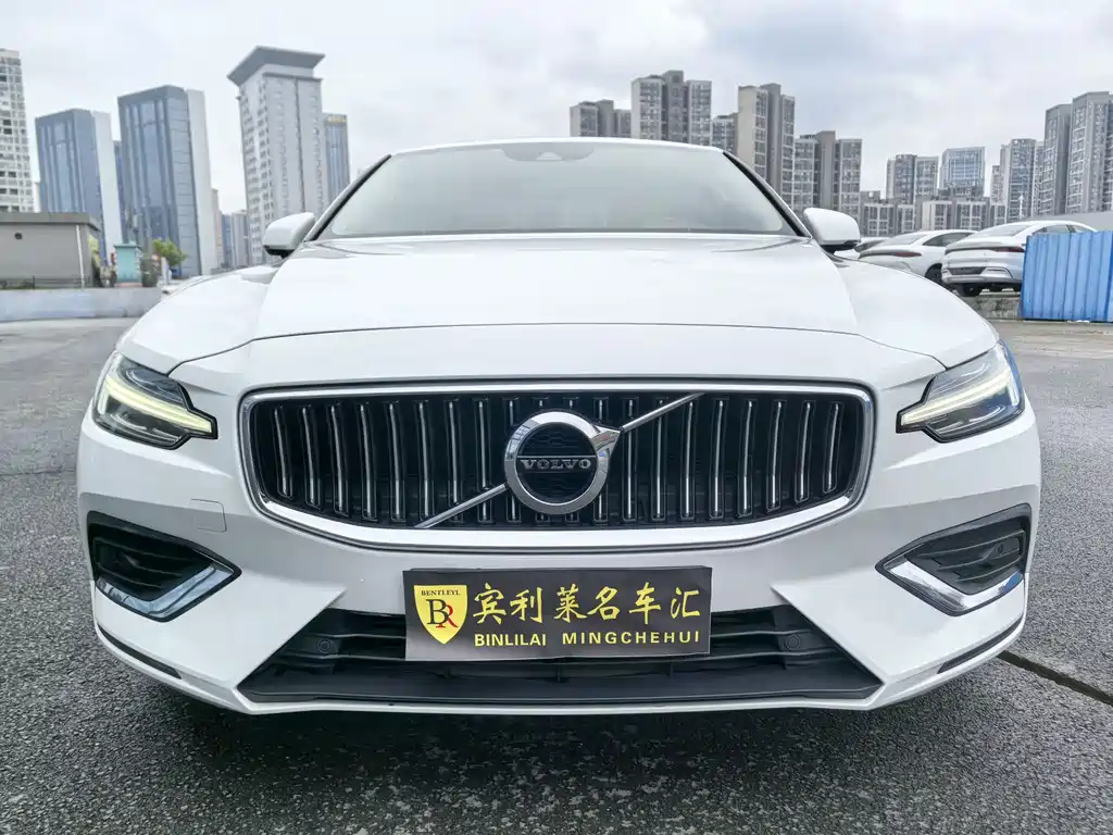 Volvo S60 2021
