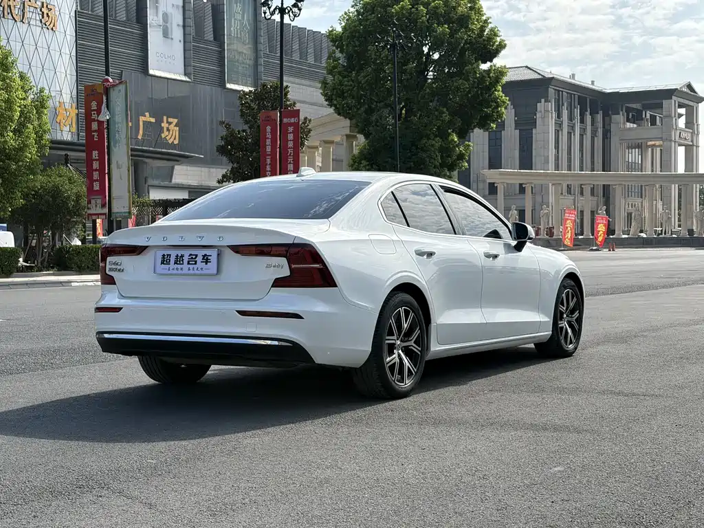 Volvo S60 — миниатюра 4