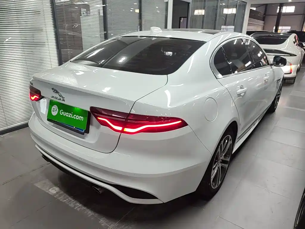 Jaguar XEL — миниатюра 7