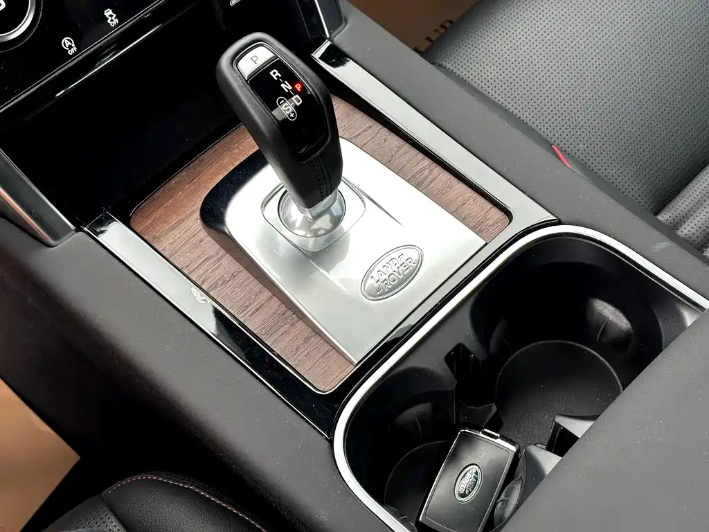 Land Rover Discovery Sport — миниатюра 13