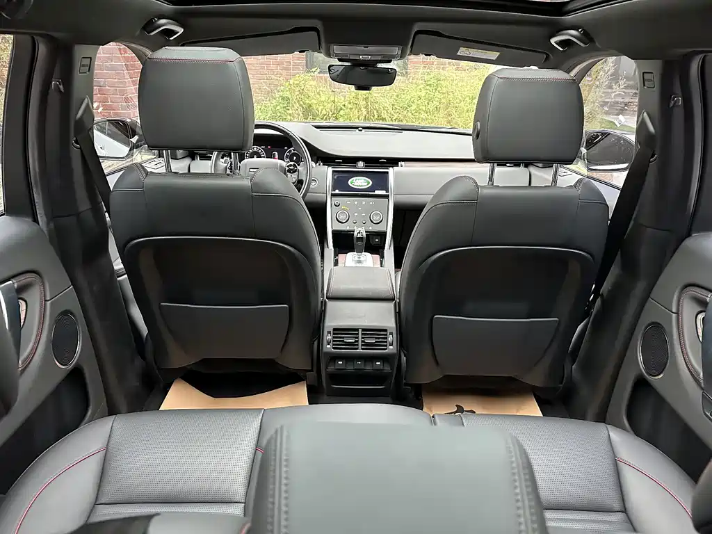 Land Rover Discovery Sport — миниатюра 25