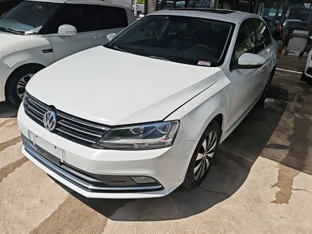 Volkswagen Sagitar 2017
