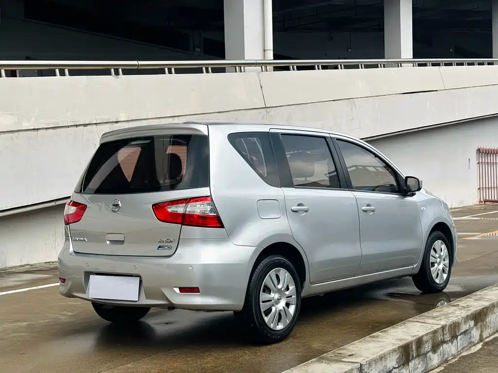 Nissan Livina — миниатюра 3
