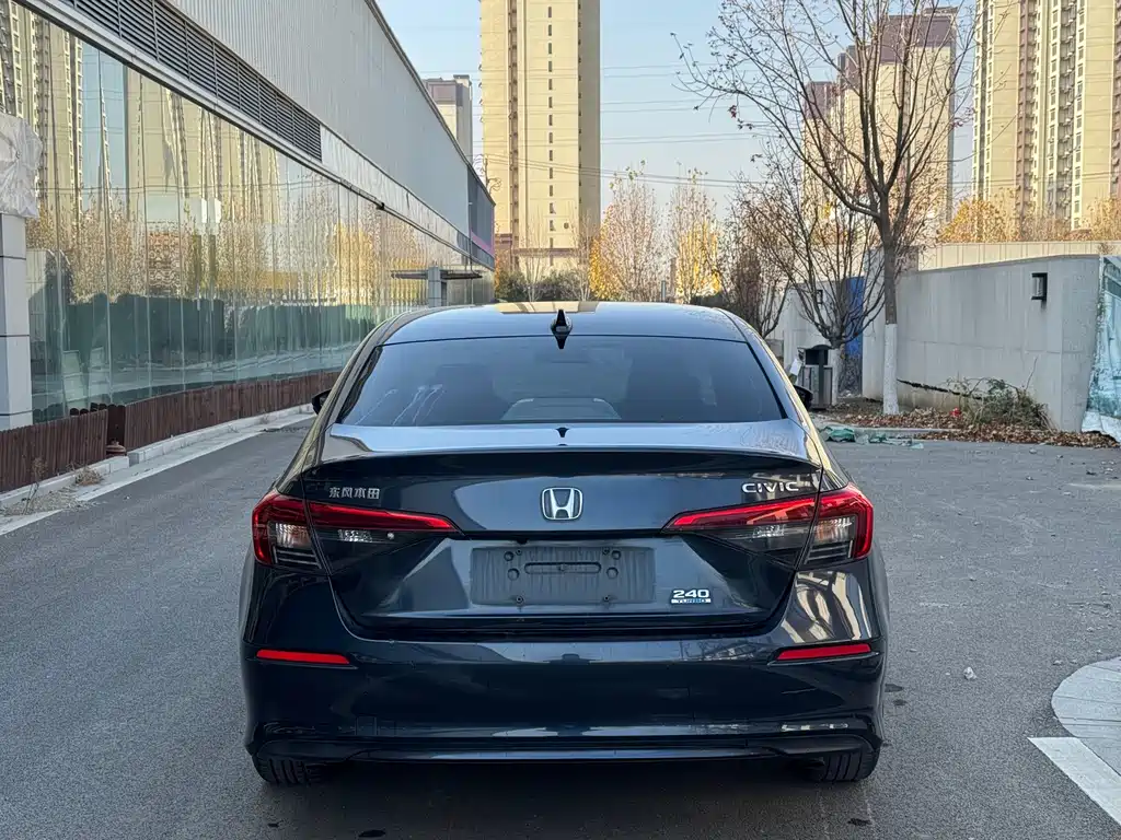 Honda Civic 2022 240TURBO CVT