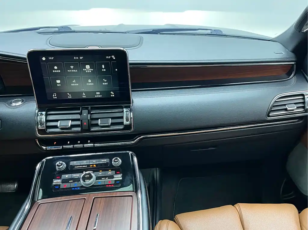Lincoln Navigator — миниатюра 5