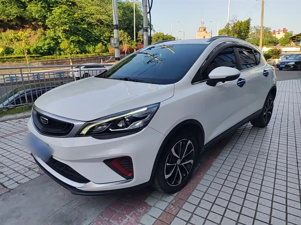 Geely Emgrand GS 2021