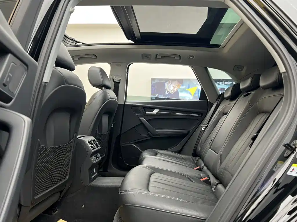 Audi Q5L — миниатюра 30