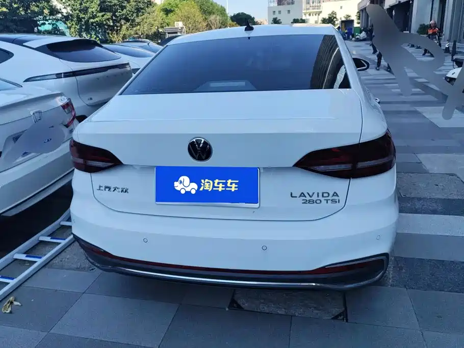 Volkswagen Lavida — миниатюра 4