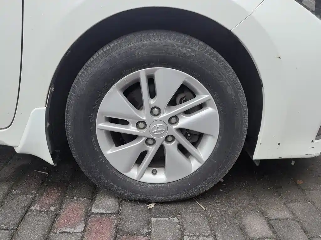 Toyota Corolla — миниатюра 8