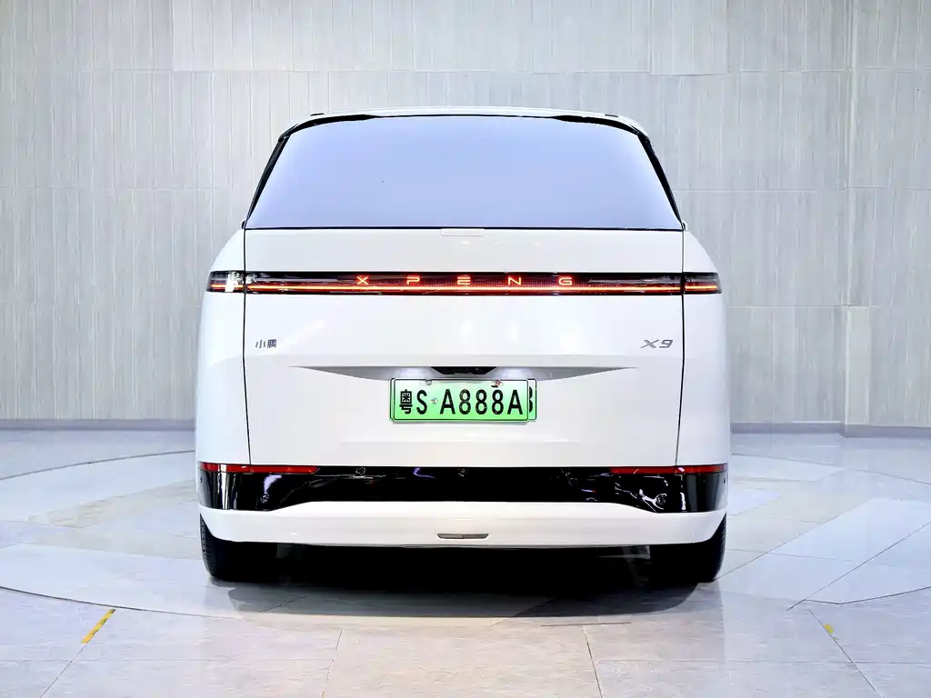XPeng X9 — миниатюра 4
