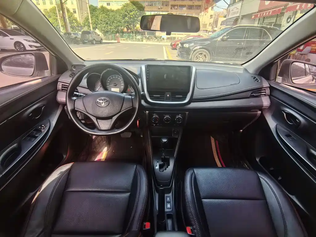 TOYOTA YARIS L ZHIXUAN