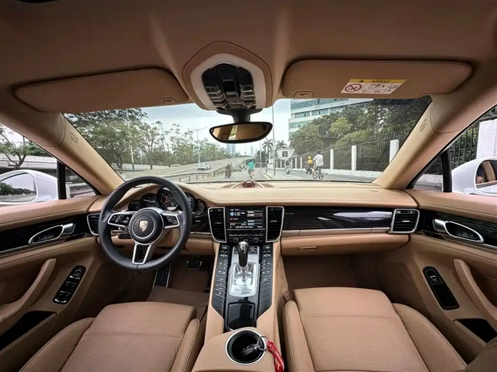 Porsche Panamera 2014 Panamera 4 3.0T