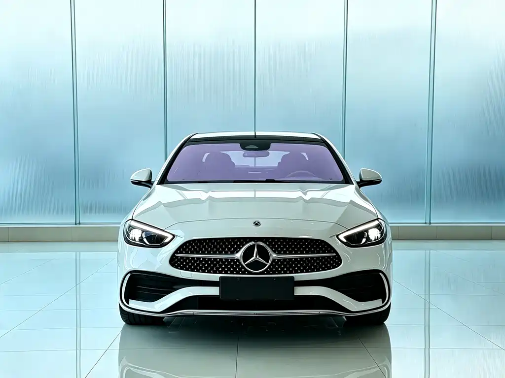 Mercedes-Benz C-Class — миниатюра 2