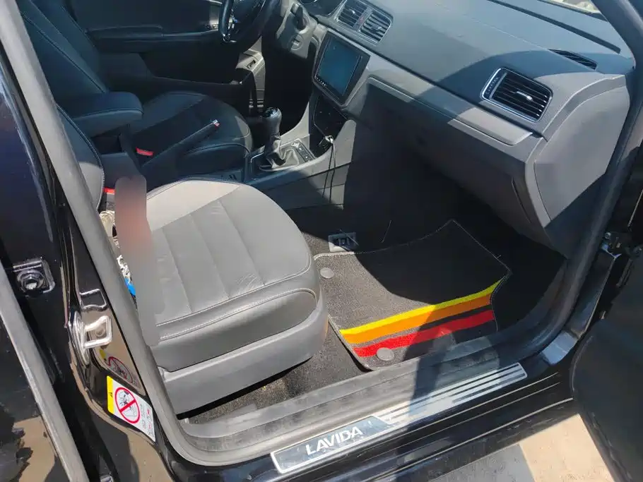 Volkswagen Lavida — миниатюра 8