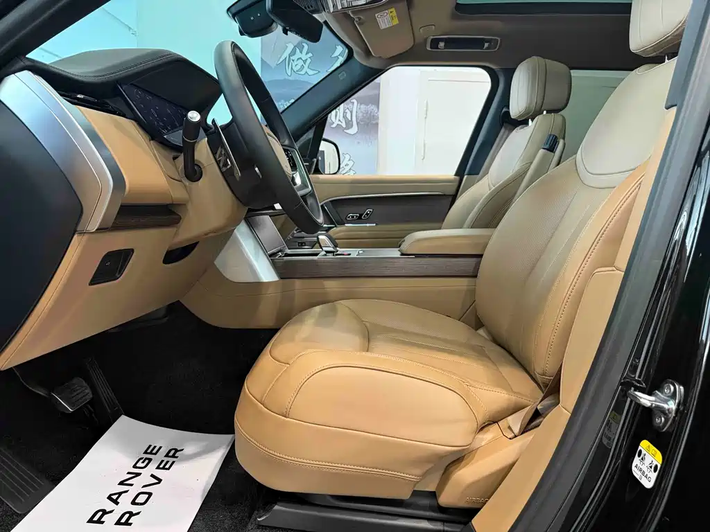 Land Rover Range Rover 2025 3.0 L6 400PS Long Wheelbase