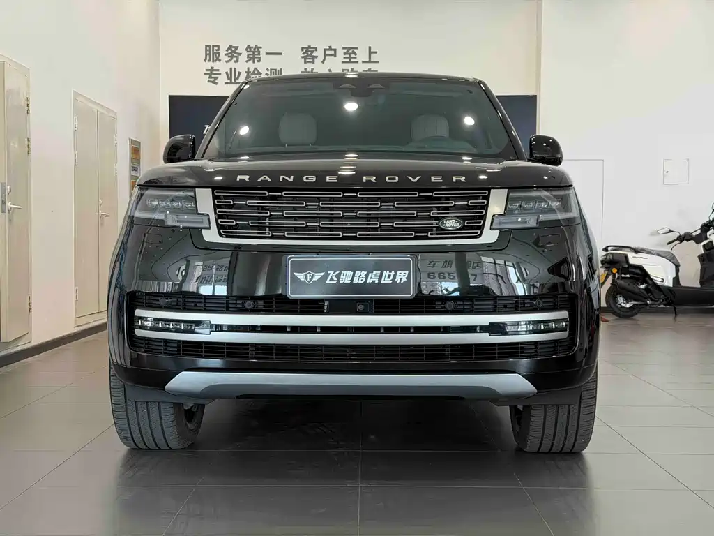Land Rover Range Rover 2025 3.0 L6 400PS Long Wheelbase